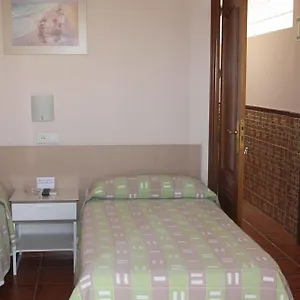 Beatriz Charming Hostal Торремолинос